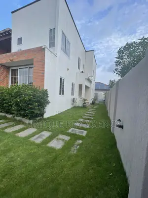 3bdrm House in Unique Key Agency, East Legon for rent