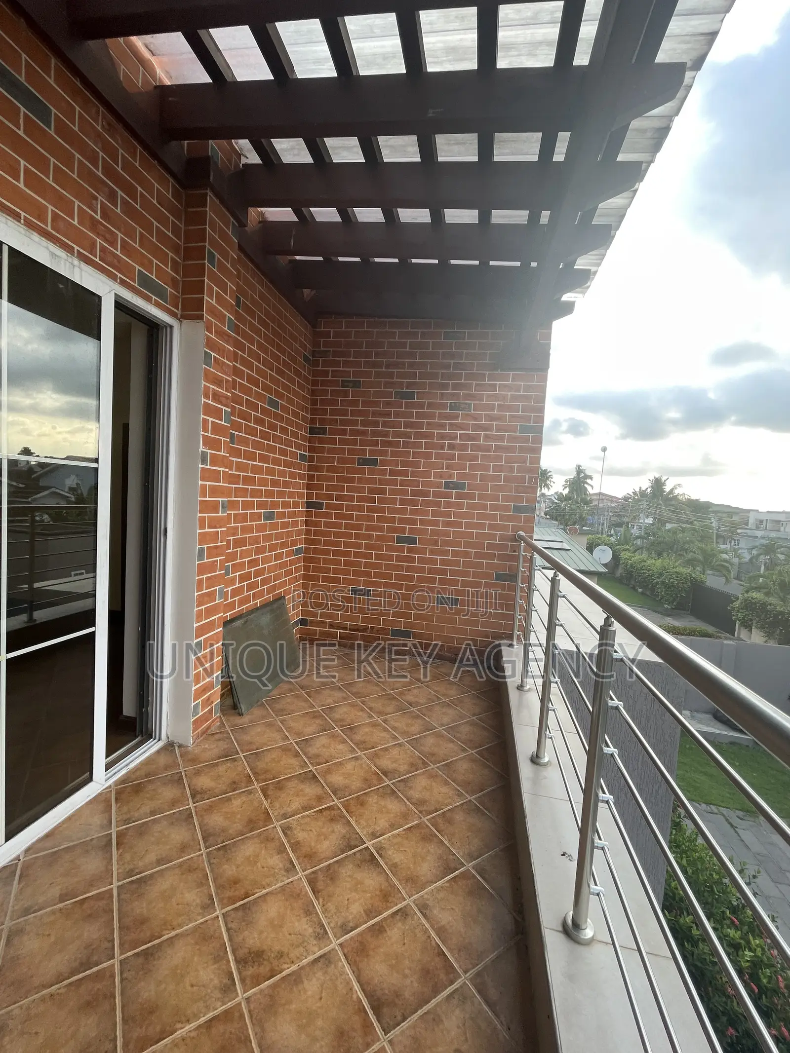 3bdrm House in Unique Key Agency, East Legon for rent