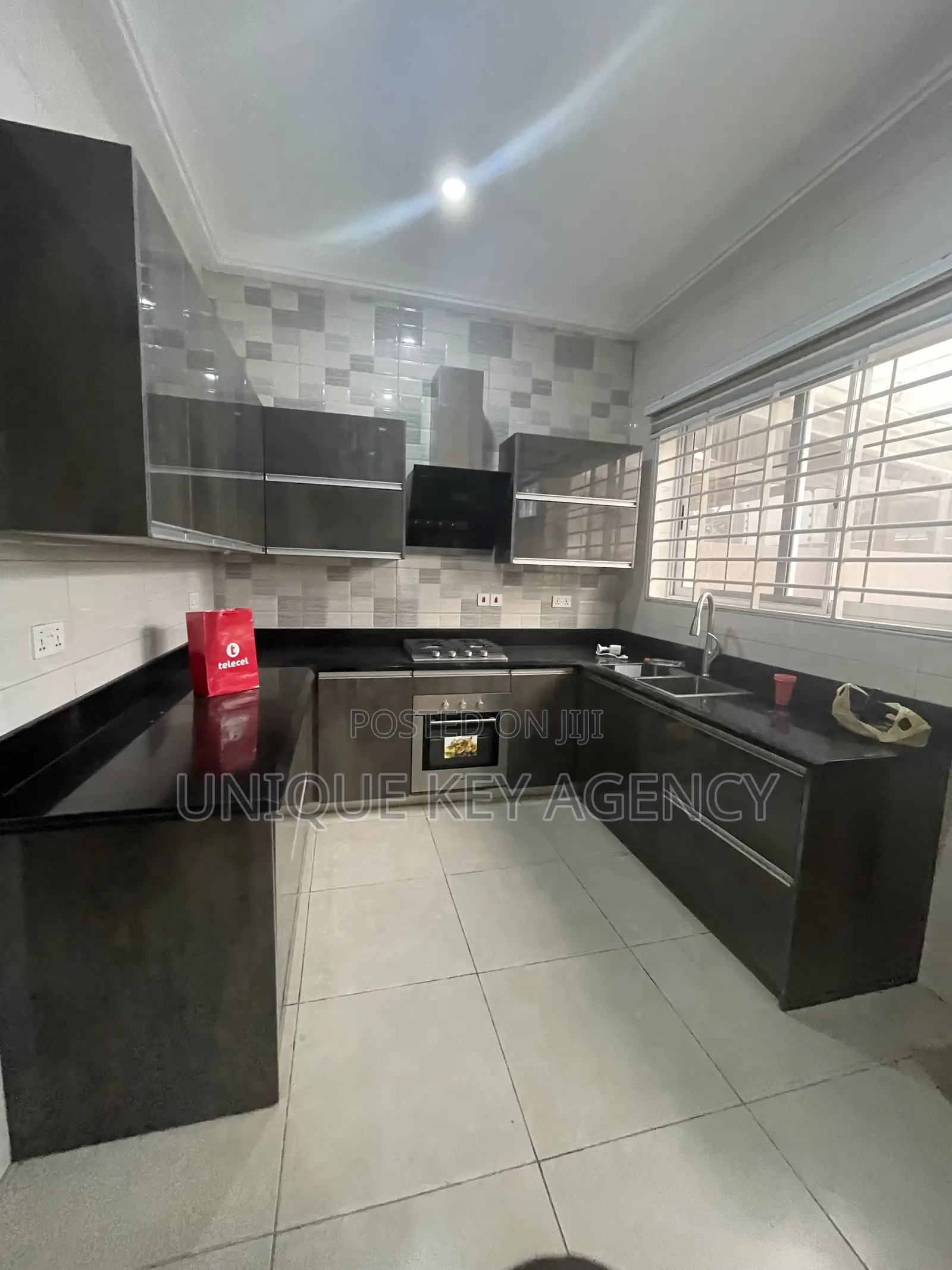 3bdrm House in Unique Key Agency, East Legon for rent