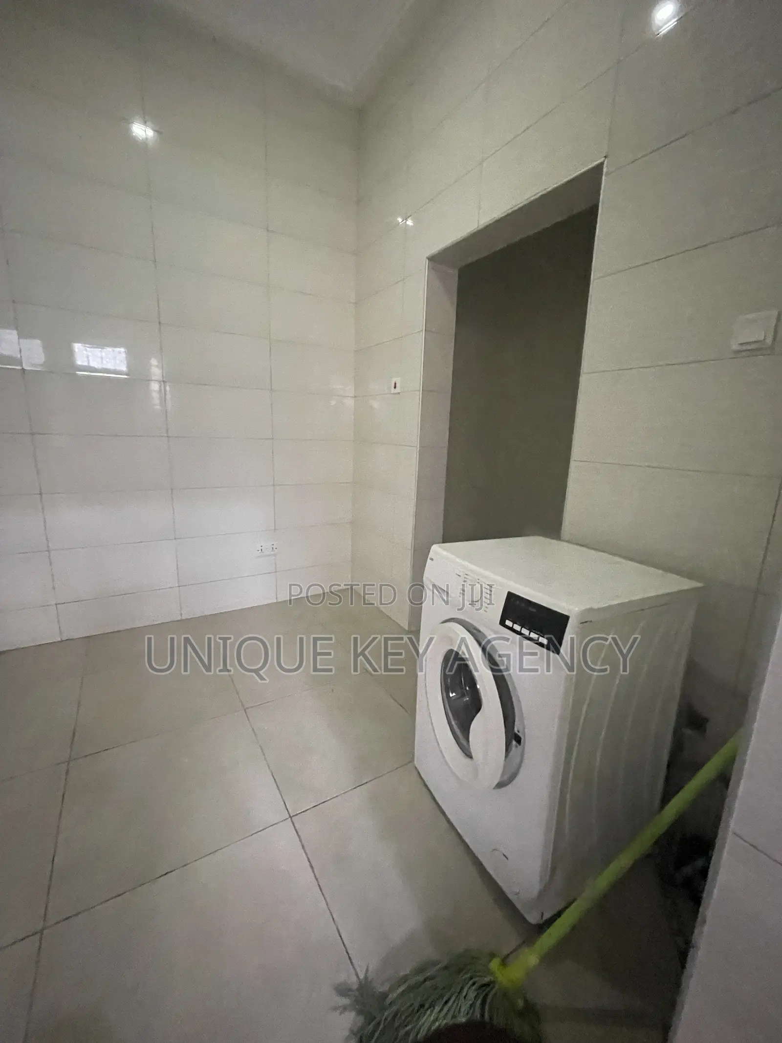 3bdrm House in Unique Key Agency, East Legon for rent