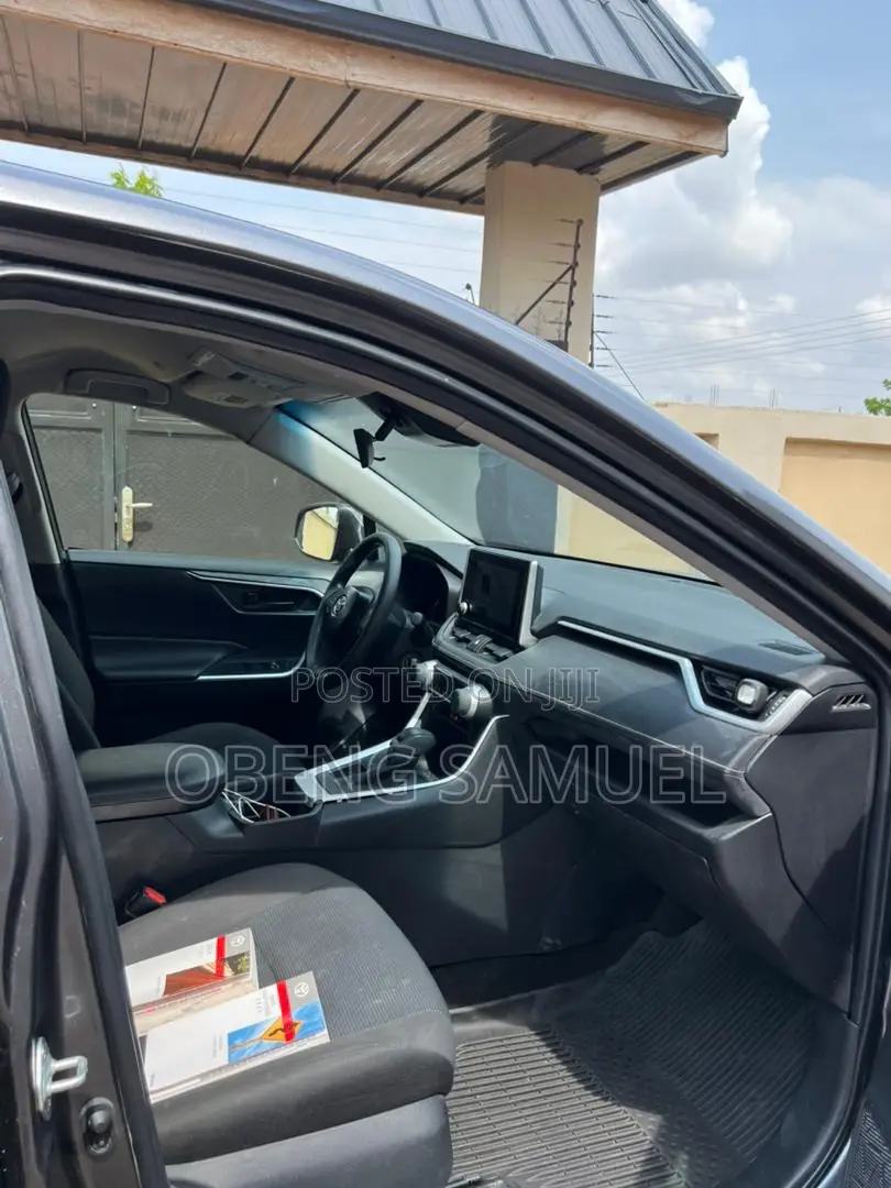 Toyota RAV4 XLE AWD 2023 Black