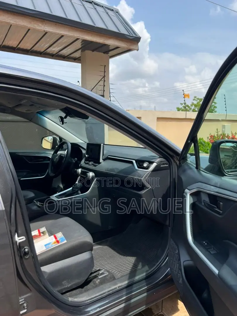 Toyota RAV4 XLE AWD 2023 Black