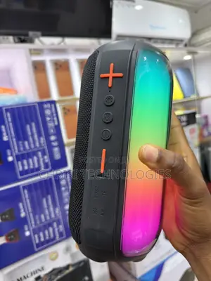 Portable Bluetooth Speaker + Fm Radio