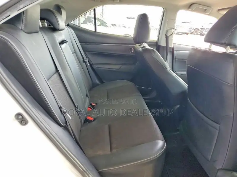 Toyota Corolla S Premium 4dr Sedan (1.8L 4cyl CVT) 2016 White