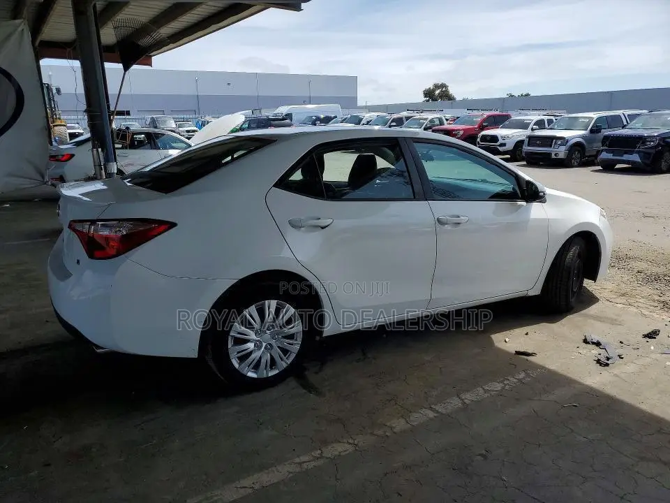 Toyota Corolla S Premium 4dr Sedan (1.8L 4cyl CVT) 2016 White