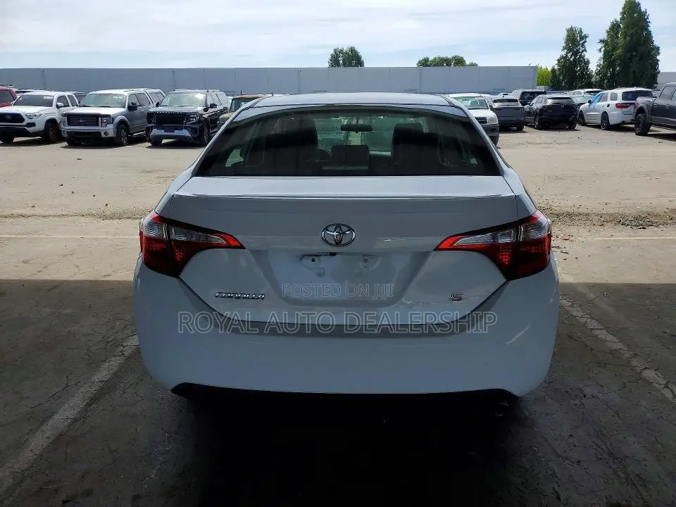 Toyota Corolla S Premium 4dr Sedan (1.8L 4cyl CVT) 2016 White