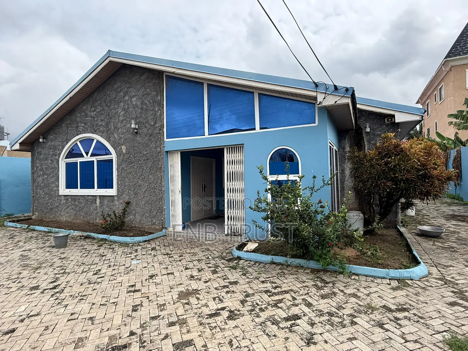 4bdrm House in Awoshie Onyinase, Mangoase for sale