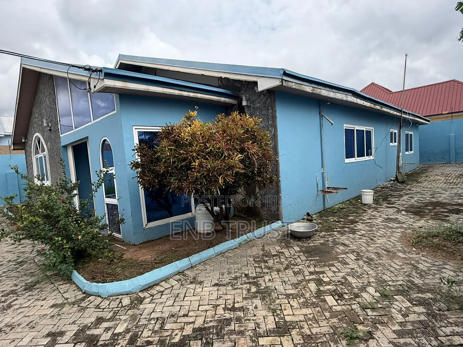 4bdrm House in Awoshie Onyinase, Mangoase for sale