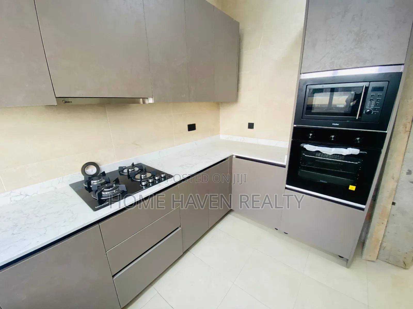 2bdrm Apartment in Abelemkpe, Methodist Church Area for rent