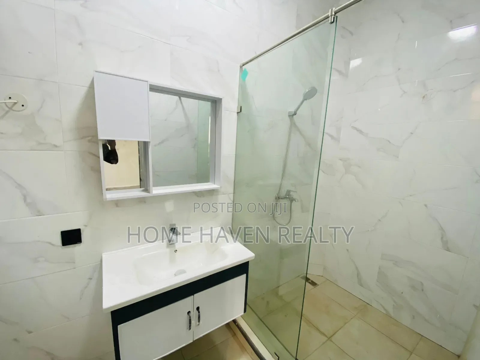 2bdrm Apartment in Abelemkpe, Methodist Church Area for rent