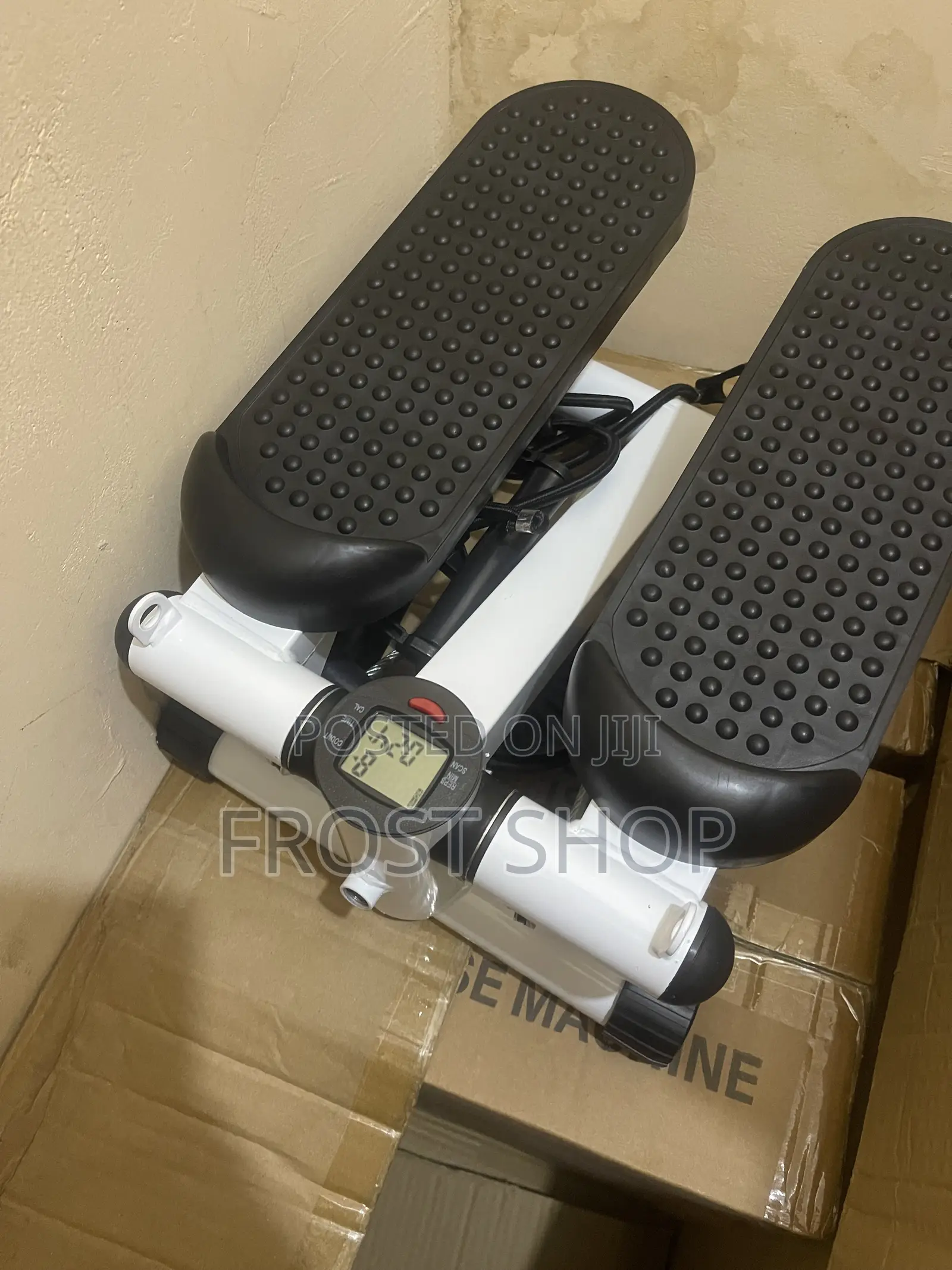 Mini Stepper With Resistance Bands–Portable Stair Stepper Machine