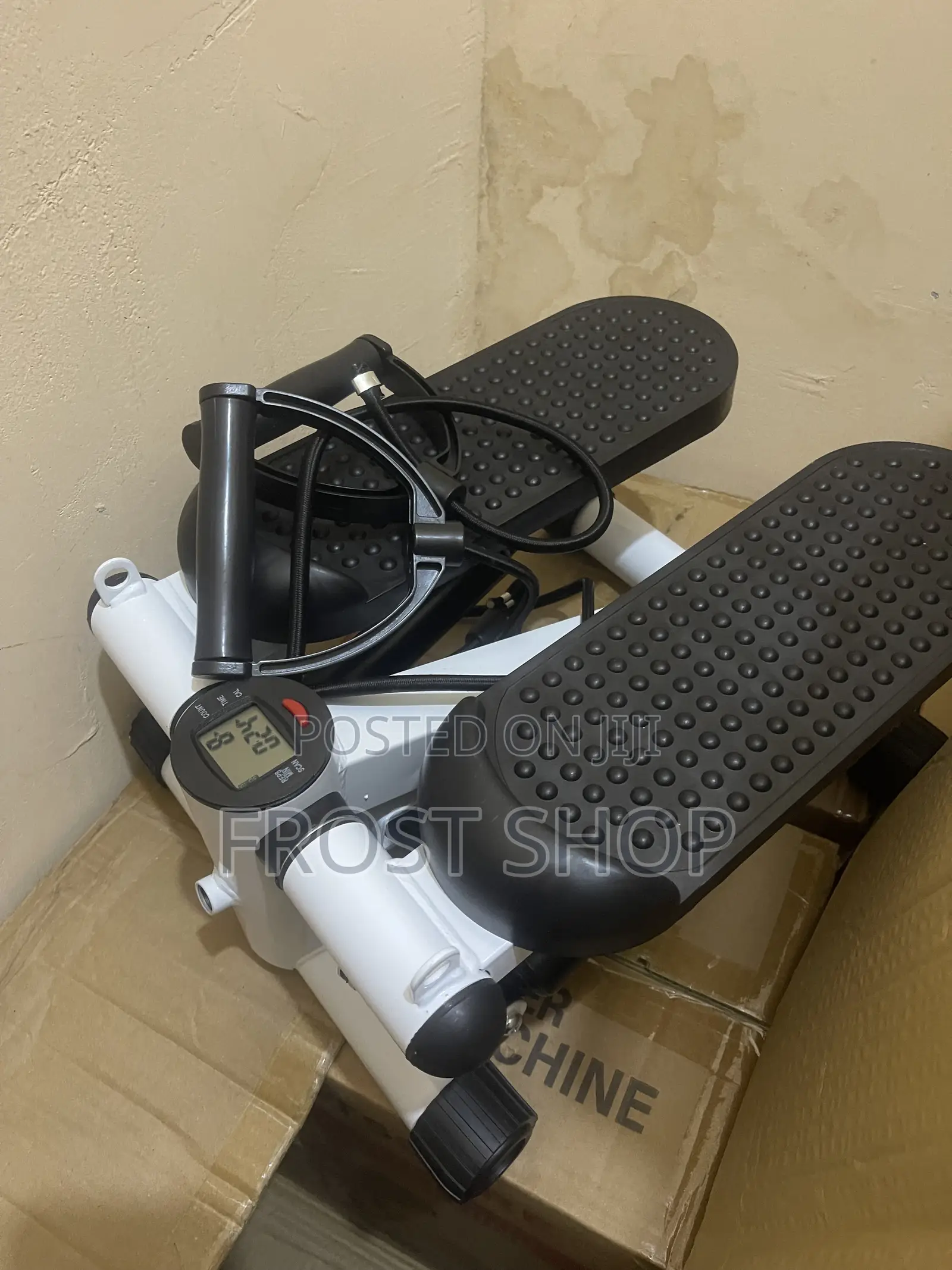 Mini Stepper With Resistance Bands–Portable Stair Stepper Machine