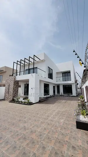 5bdrm Duplex in Tema Metropolitan for sale