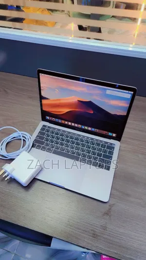 Laptop Apple MacBook Pro 2018 8GB Intel Core i5 SSD 512GB