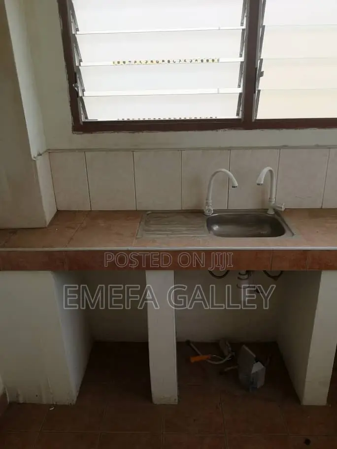 2bdrm Apartment in Borteyman Flats-, Community 25 for rent