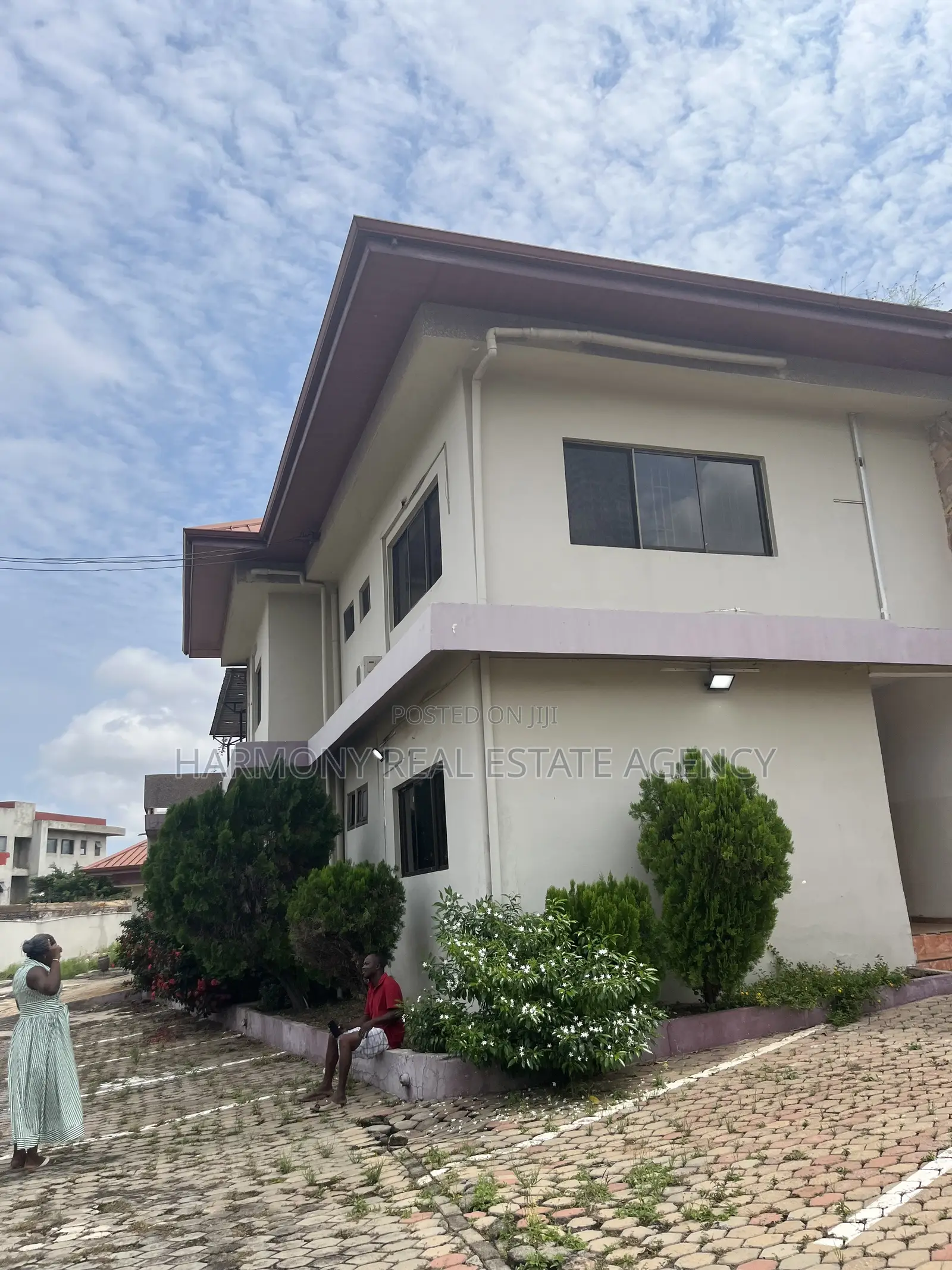 19bdrm House in Abelemkpe for rent