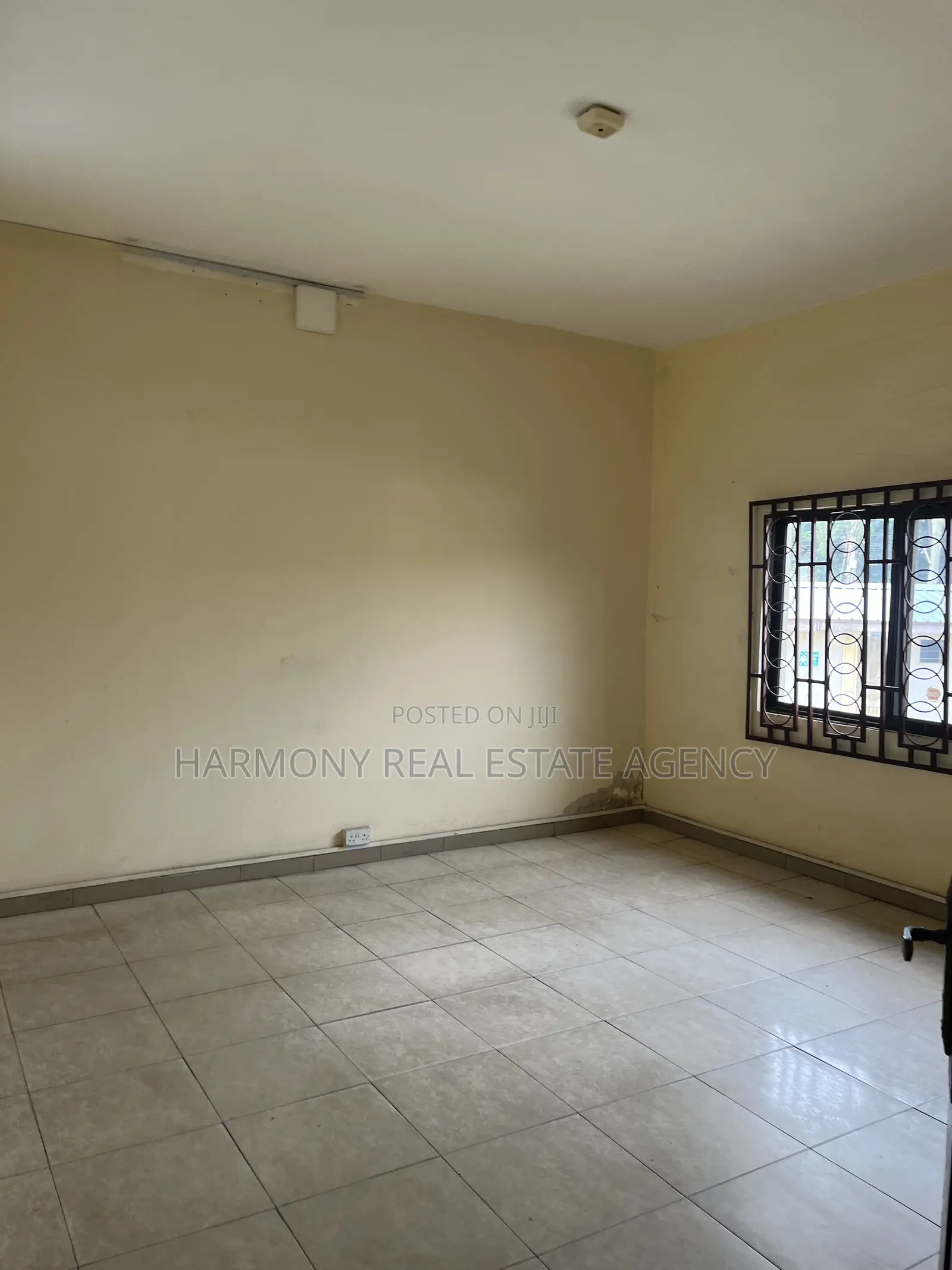 19bdrm House in Abelemkpe for rent