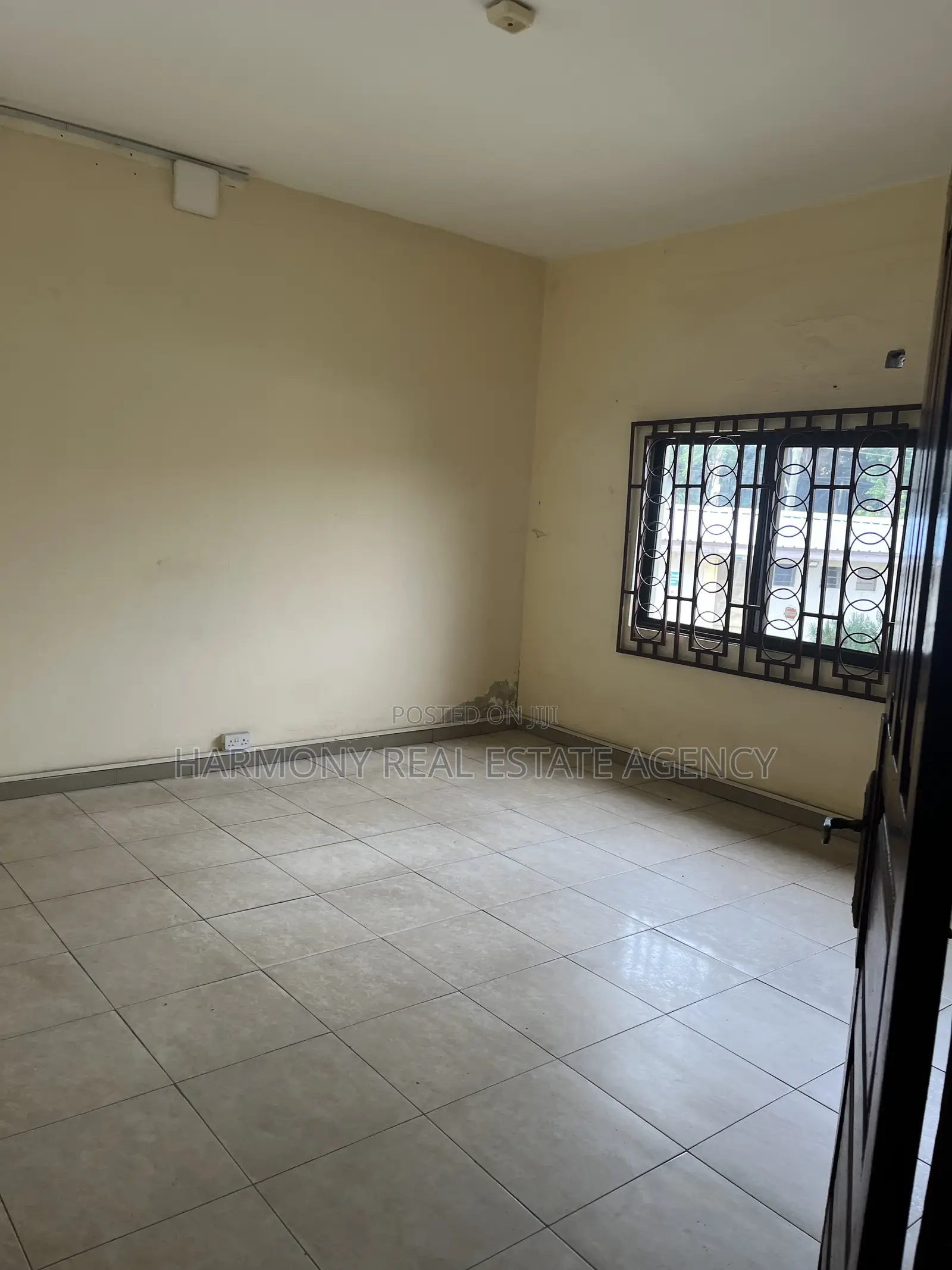19bdrm House in Abelemkpe for rent