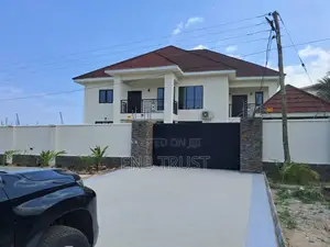 4bdrm Duplex in Spintex, Manet Junction for sale
