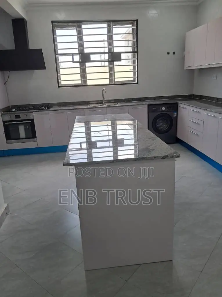 4bdrm Duplex in Spintex, Manet Junction for sale