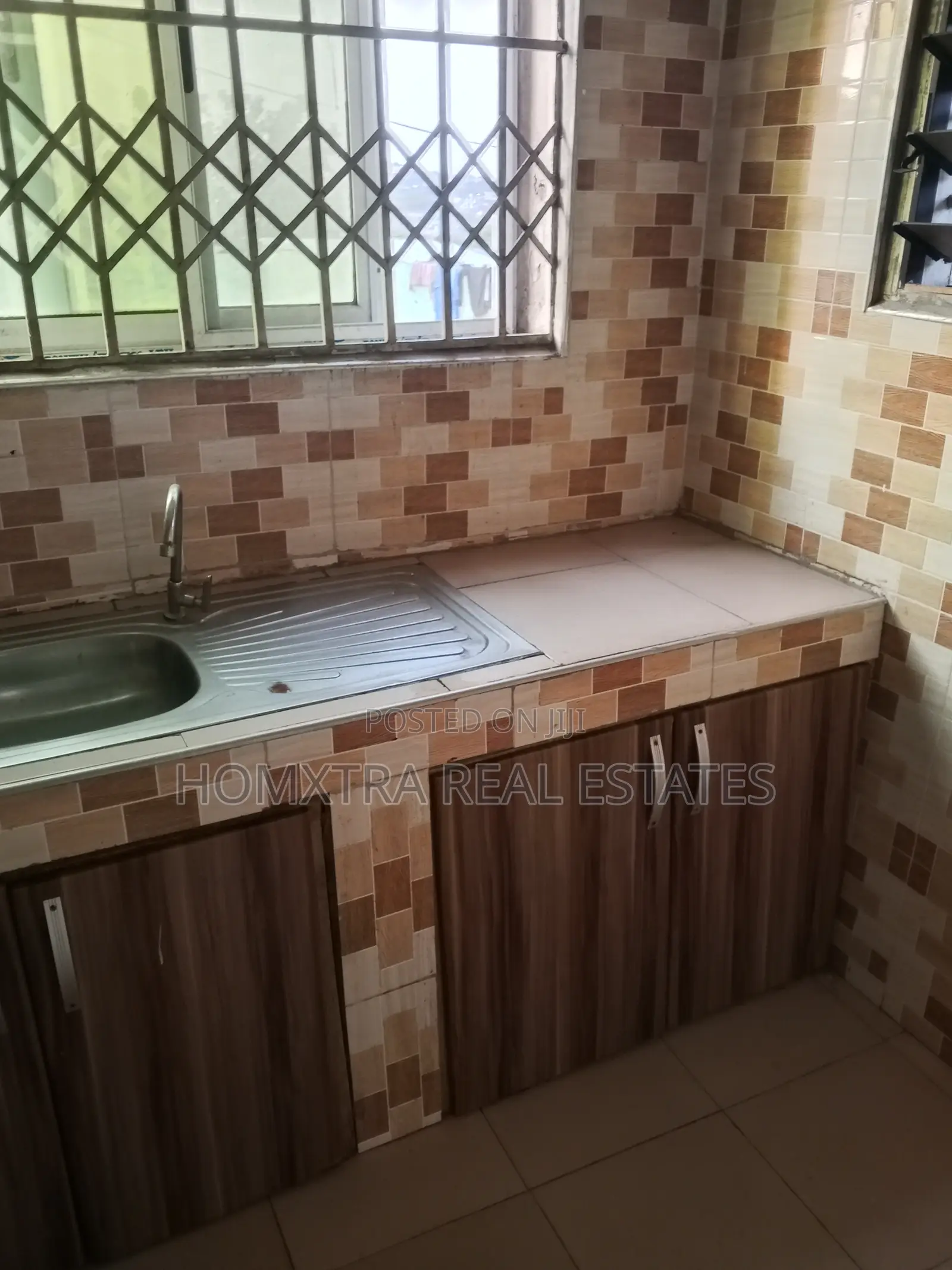 3bdrm Apartment in Homxtra Real Estates, Fan Milk for rent