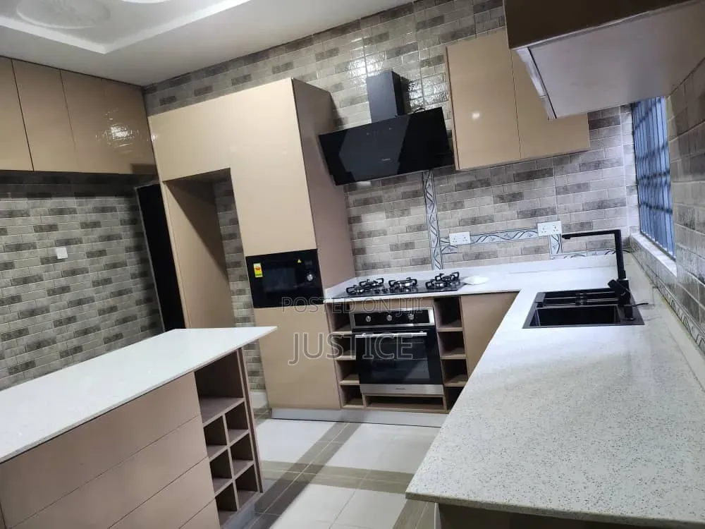 4bdrm House in Spintex, Baatsona Total for rent