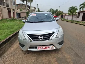 Nissan Versa 2015 Gray