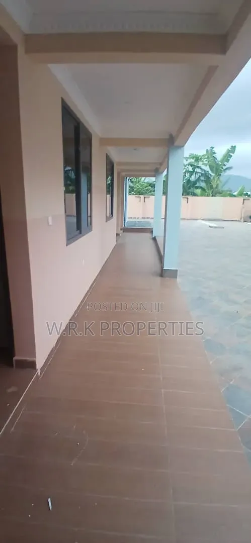 1bdrm Apartment in Suhyen, New-Juaben Municipal for rent