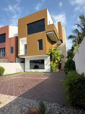 6bdrm House in East Legon for sale