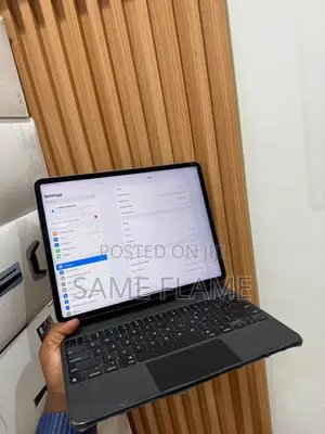 Apple iPad Pro 12.9 (2022) 128 GB Black