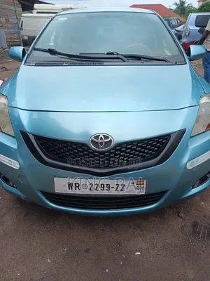 Toyota Yaris 2010 Green