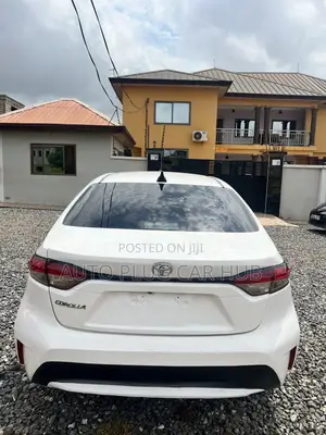 Toyota Corolla 2022 White
