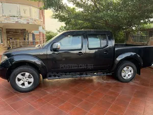Nissan Navara 2010 Black