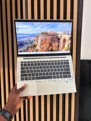 Laptop HP EliteBook 830 G7 8GB Intel Core i5 SSD 256GB