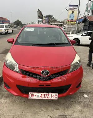 Toyota Vitz 2014 Red
