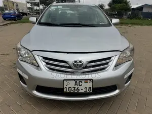 Toyota Corolla LE 4dr Sedan (1.8L 4cyl 4A) 2013 Silver