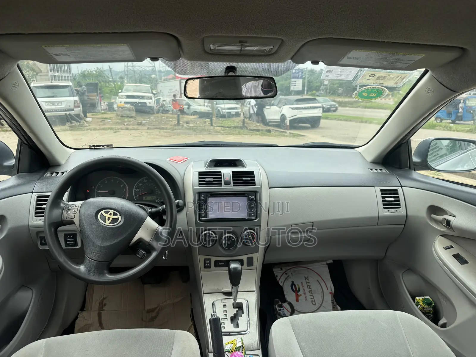 Toyota Corolla LE 4dr Sedan (1.8L 4cyl 4A) 2013 Silver