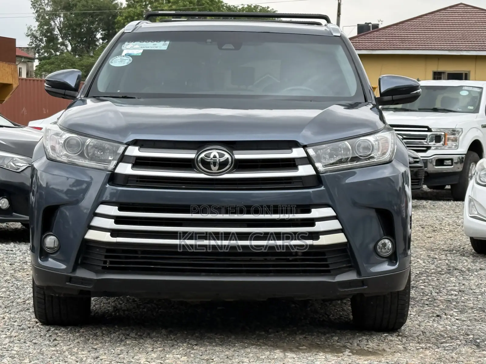 Toyota Highlander XLE 2019 Blue