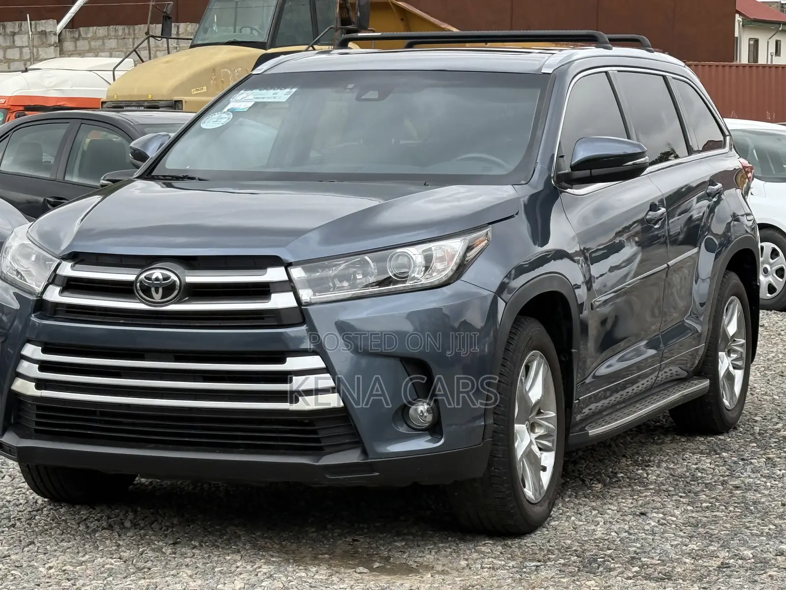 Toyota Highlander XLE 2019 Blue