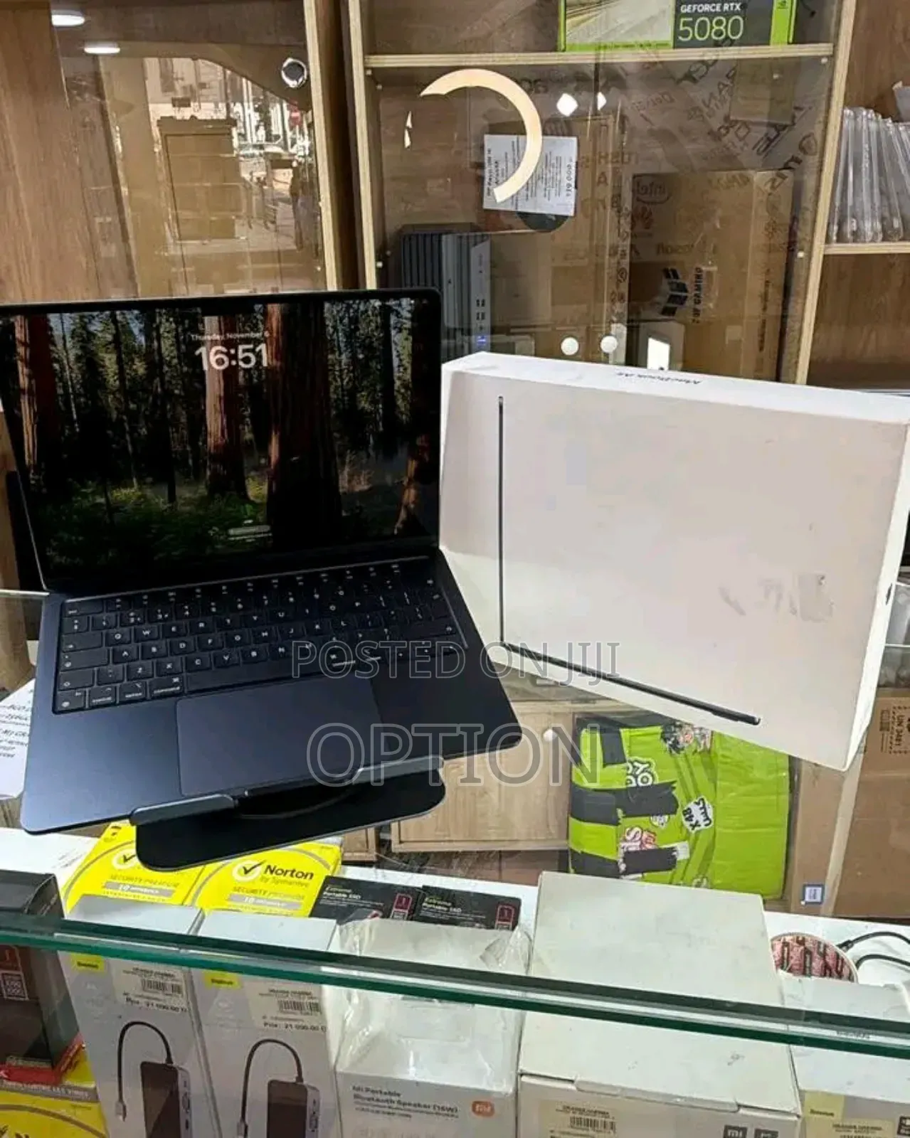 New Laptop Apple MacBook Air 32GB Apple M2 SSD 1T
