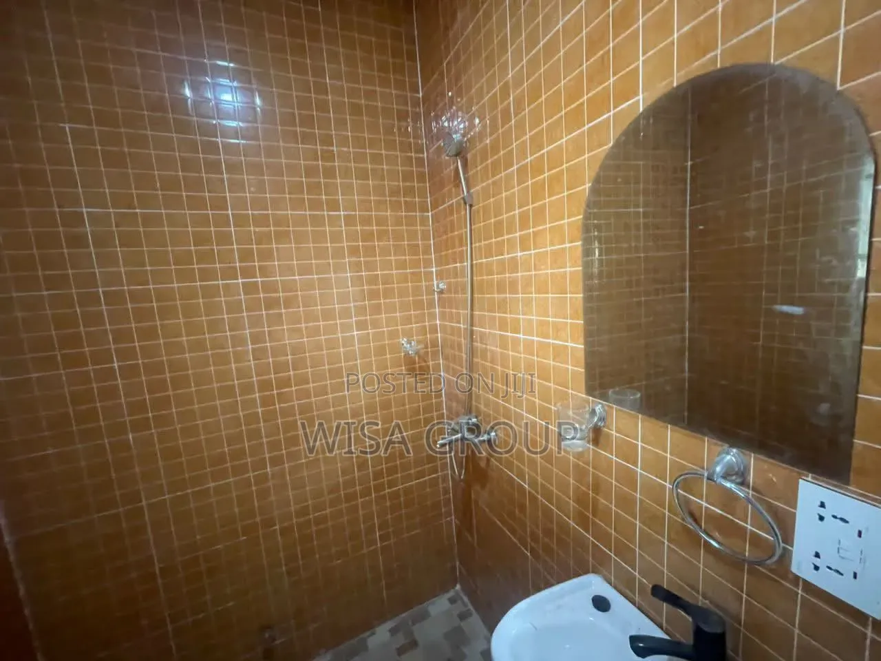 4bdrm Duplex in Wisa Group, Accra Metropolitan for rent