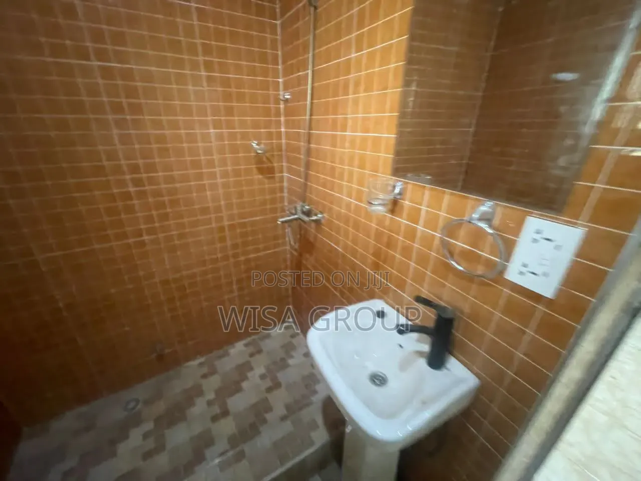 4bdrm Duplex in Wisa Group, Accra Metropolitan for rent