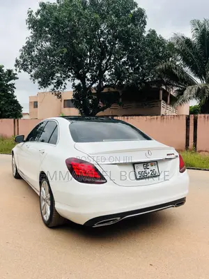 Mercedes-Benz C300 Sport Sedan RWD (2.0L 4cyl 7A) 2016 White