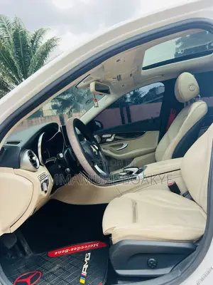 Mercedes-Benz C300 Sport Sedan RWD (2.0L 4cyl 7A) 2016 White