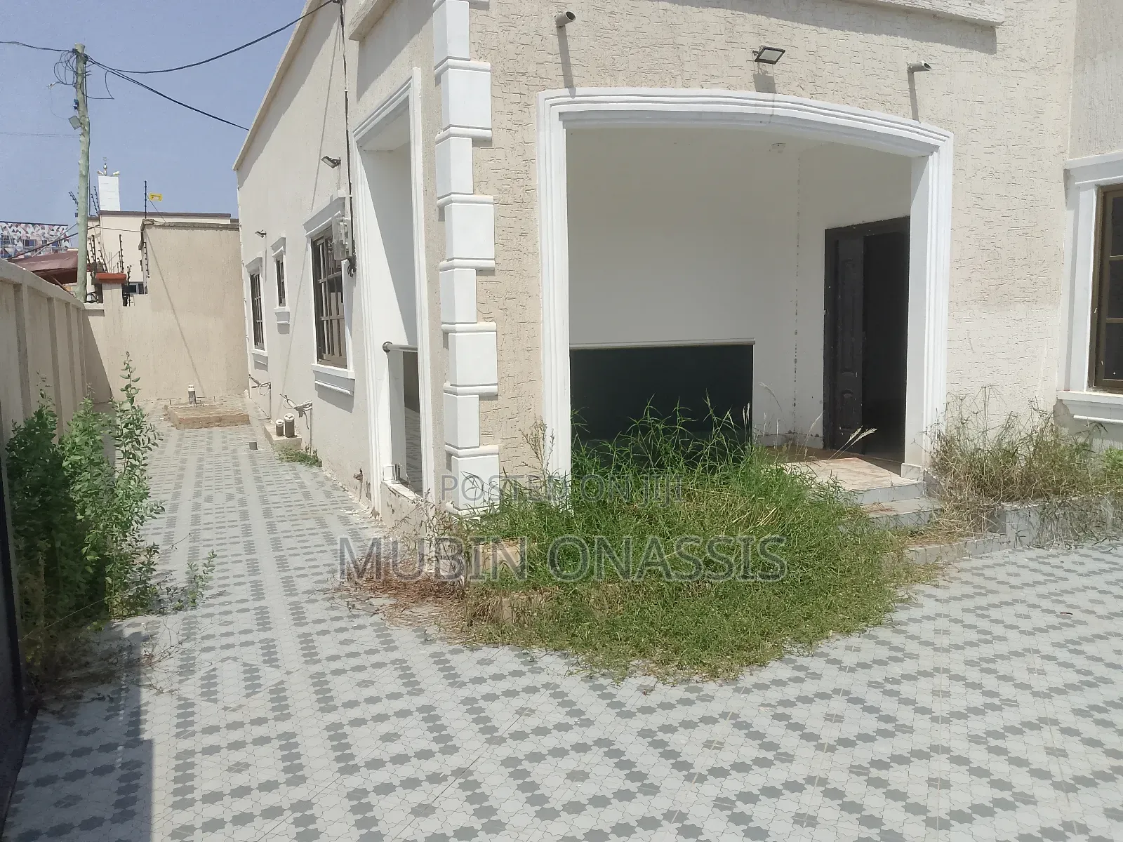 3bdrm House in Iterms Propartys, School Junction for sale
