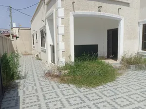 3bdrm House in Iterms Propartys, School Junction for sale