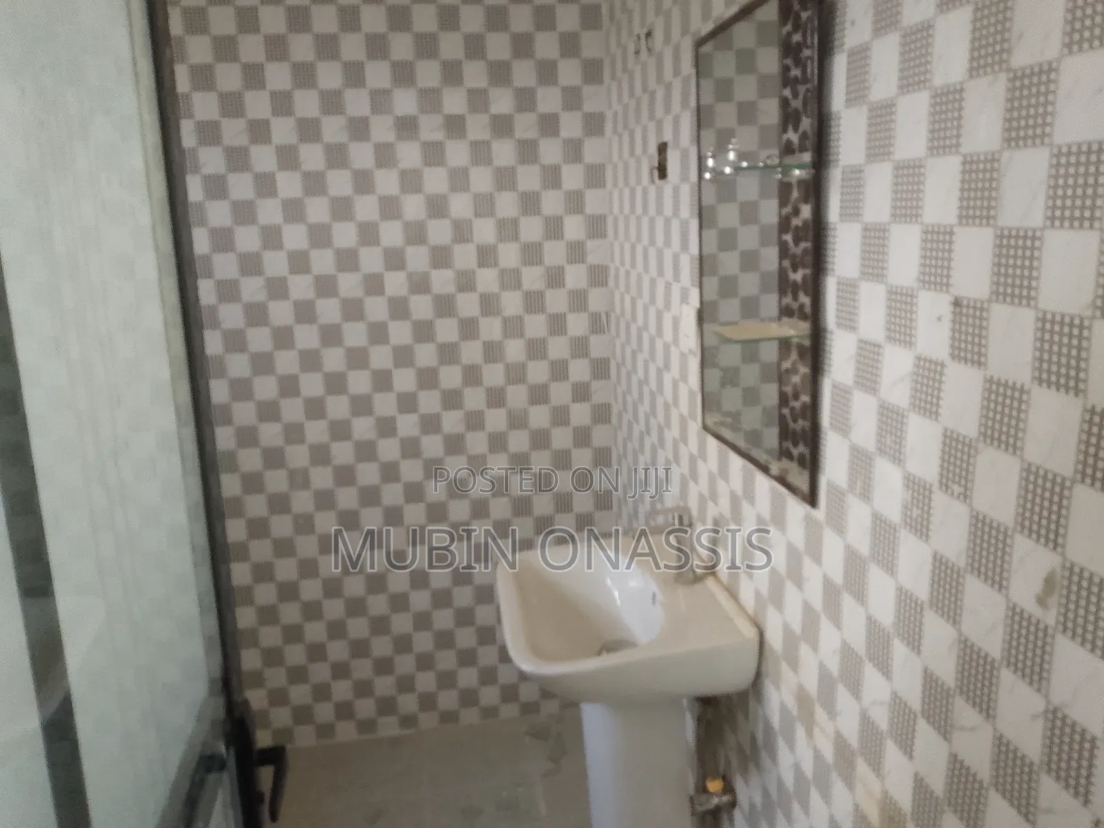 3bdrm House in Iterms Propartys, School Junction for sale