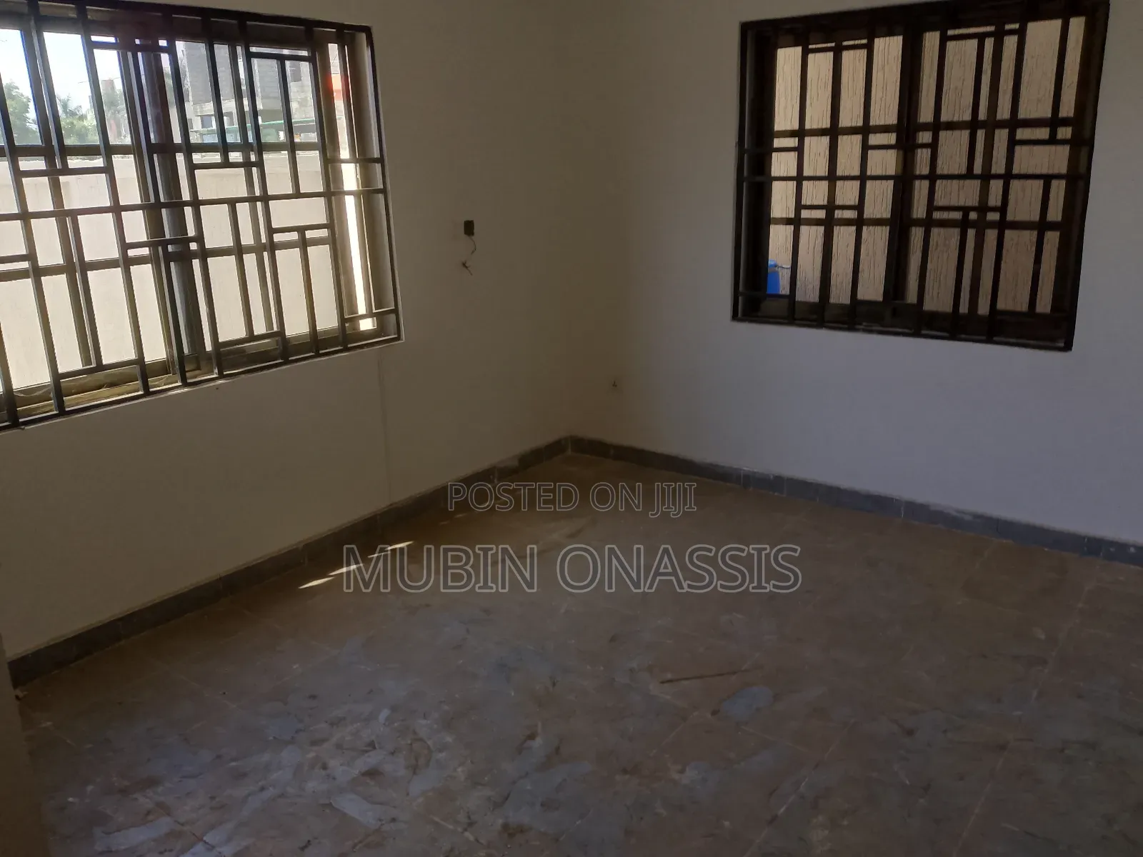 3bdrm House in Iterms Propartys, School Junction for sale