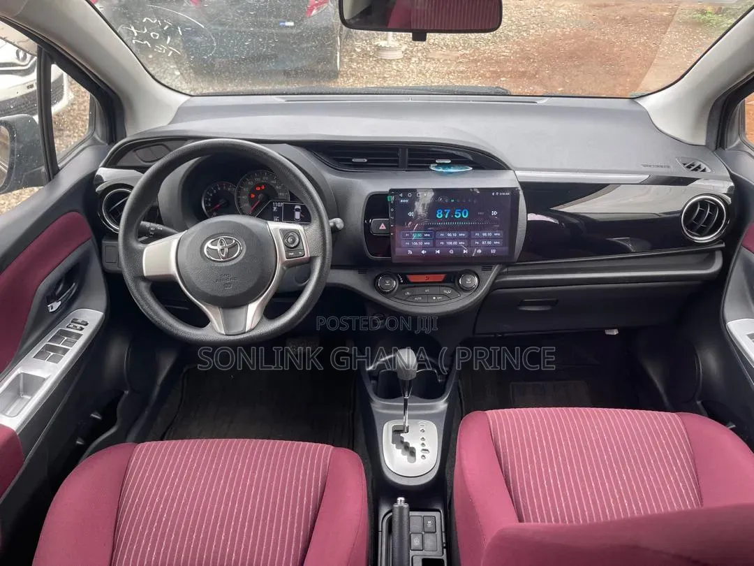 Toyota Vitz 2014