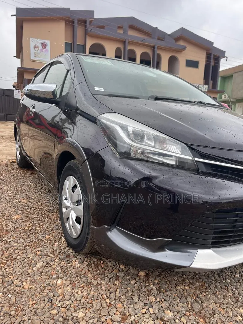 Toyota Vitz 2014